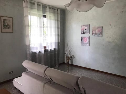 Il Portico 9 Apartment in Lake Garda