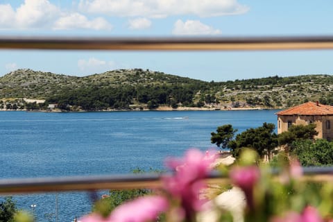 View (from property/room), View (from property/room), Balcony/Terrace