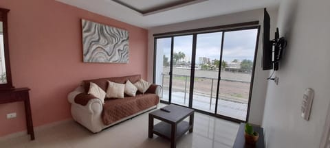 Living room, Street view