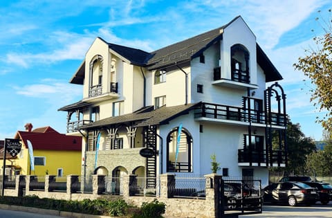 Property building, Street view, Parking