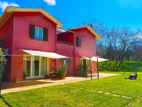 GUEST HOUSE IL LEONE Nature lodge in Umbria