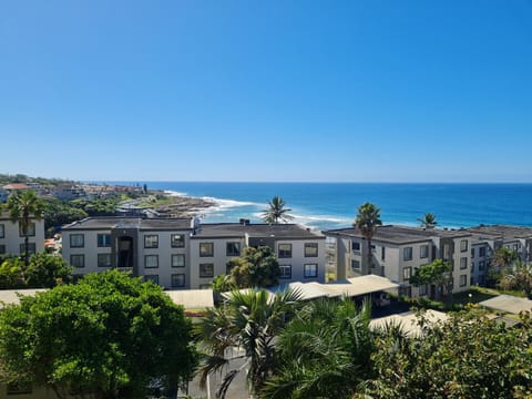 Property building, Balcony/Terrace, Sea view