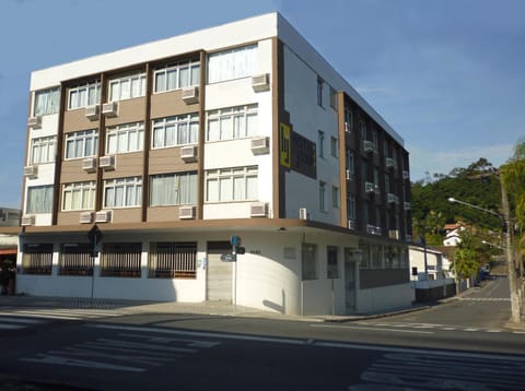 Property building, Facade/entrance, Neighbourhood, Street view