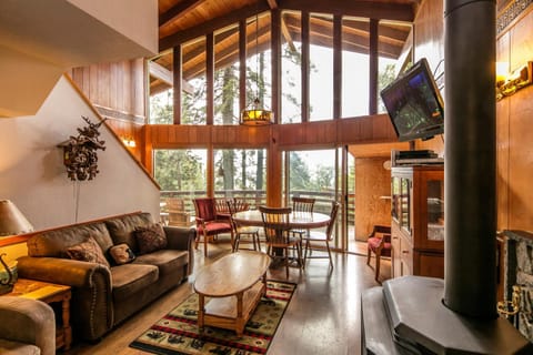 TV and multimedia, Living room, Dining area
