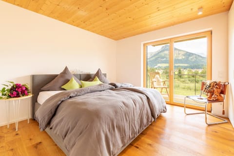 "Landhaus Panorama" - Luxuriöse Ferienwohnungen in bester Lage für gehobene Ansprüche Apartment in Oberstdorf