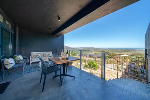 Patio, BBQ facilities, Balcony/Terrace, Garden view, Lake view, Landmark view, Sea view