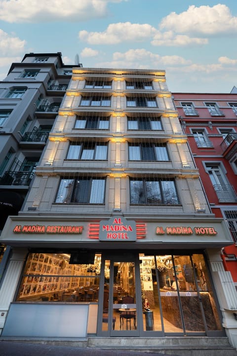 Property building, Day