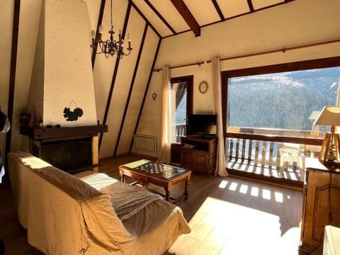 Chalet duplex confortable sur les hauteurs de Corrençon - FR-1-515-28 Chalet in Provence-Alpes-Côte d'Azur