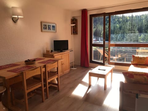 Studio au pied des pistes avec balcon Corrençon-en-Vercors - FR-1-515-99 Apartment in Provence-Alpes-Côte d'Azur