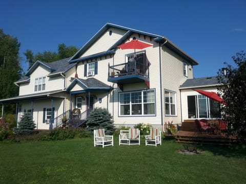 Property building, Patio, Day