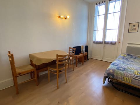 Studio cosy près des quais d'Evian - FR-1-498-51 Apartment in Évian-les-Bains