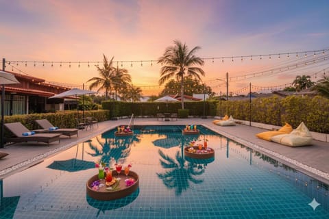 Natural landscape, Garden view, Pool view, Swimming pool, Swimming pool, Sunrise, Sunset