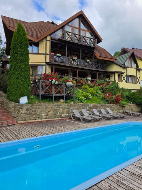 Property building, Day, Balcony/Terrace, Seating area, Pool view, Swimming pool, sunbed