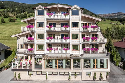 Property building, Spring, Natural landscape, Balcony/Terrace