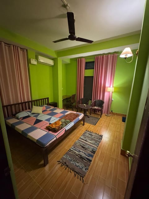 Bed, Photo of the whole room, Bedroom, air conditioner