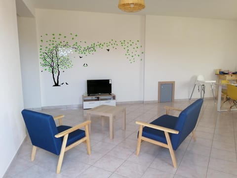 Communal lounge/ TV room, Living room