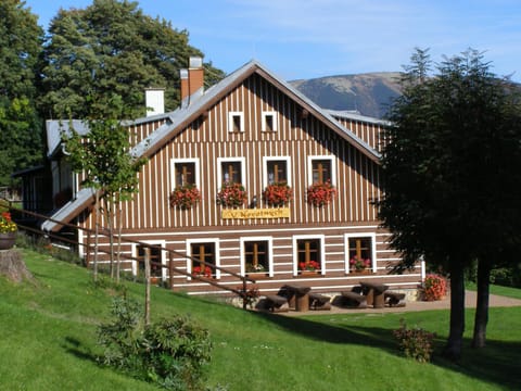 Facade/entrance, Garden view, Mountain view, River view