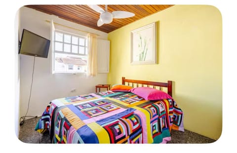 Casa Bromélia, a 15 minutos a pé do centro histórico! House in Paraty