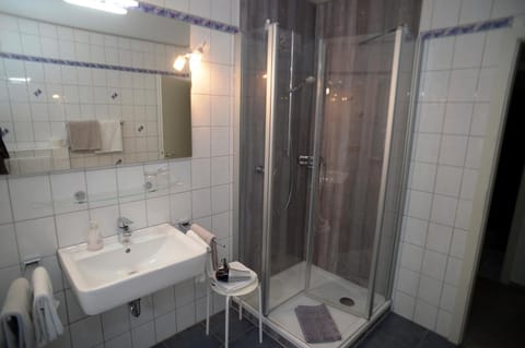 Wein und Gästehaus Scheid Bed and Breakfast in Ediger-Eller