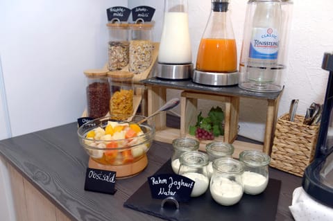 Wein und Gästehaus Scheid Bed and Breakfast in Ediger-Eller