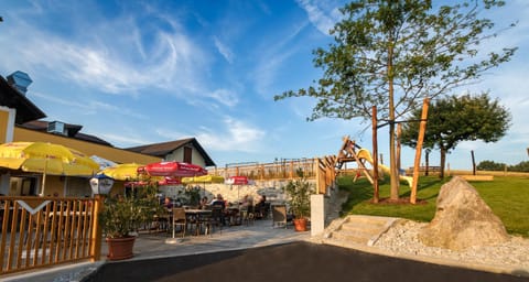 Summer, On site, Area and facilities