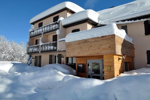 Property building, Winter