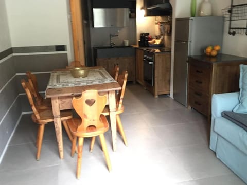 Kitchen or kitchenette, Living room, Dining area