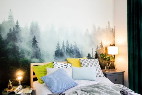 Bed, Natural landscape, Photo of the whole room, Seating area, Bedroom