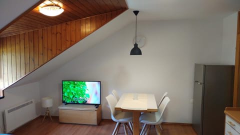 TV and multimedia, Living room, Dining area