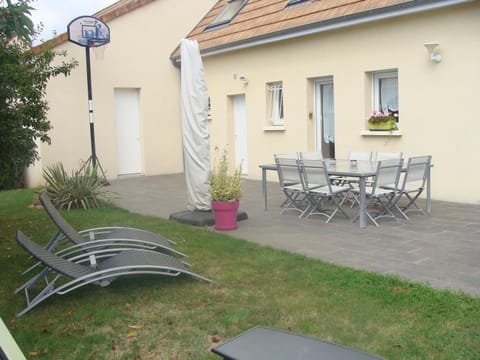 Patio, Decorative detail