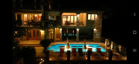 Property building, Swimming pool