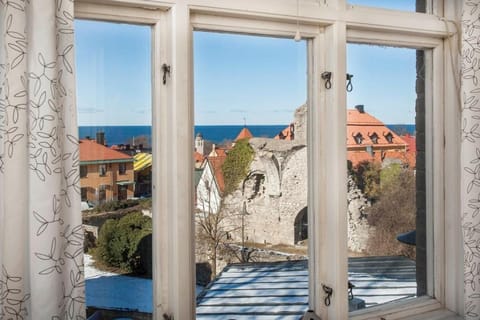 Bedroom, City view, Sea view