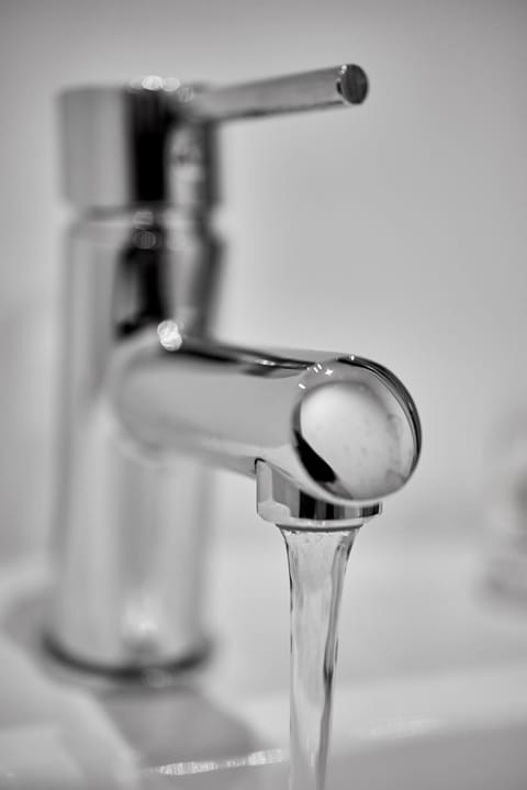 A L'Ombre du Pin "6" - Bright T2 near Disneyland and Paris, 1-4 Guests Apartment in Île-de-France