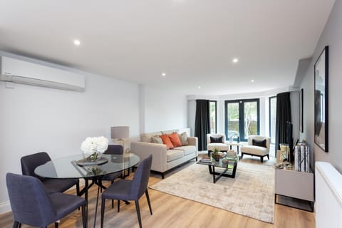 Living room, Seating area, Dining area