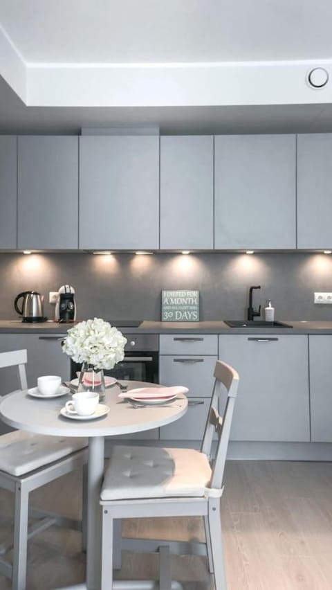 Coffee/tea facilities, Kitchen or kitchenette, Dining area, pet friendly, stove