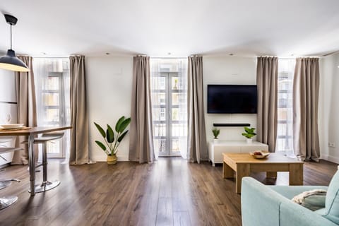 Communal lounge/ TV room, TV and multimedia, Living room