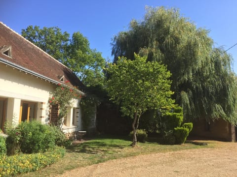 Le Mesnil Bed and Breakfast in Nogent-le-Rotrou