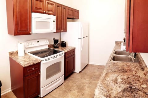 D4 Large Private Master Room & Bath with 55" TV Vacation rental in Orlando