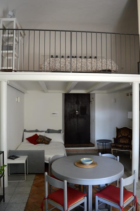 Living room, Photo of the whole room, Dining area, Bedroom