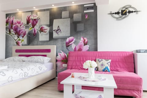 Bed, Living room, Photo of the whole room