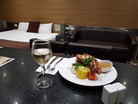 Seating area, Dining area, Bedroom