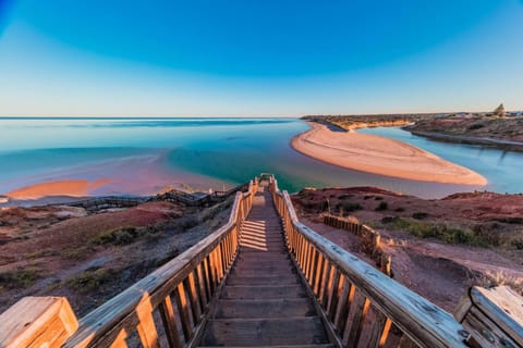 Nearby landmark, Neighbourhood, Natural landscape, Beach