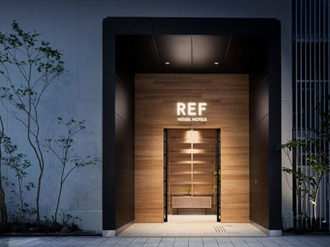Facade/entrance, Night
