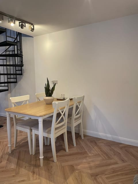 Idyllic country cottage near Wells House in Sedgemoor