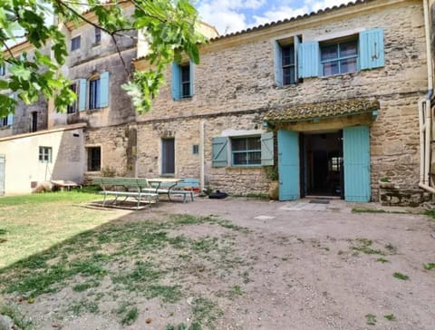 Charmante maison en Camargue avec piscine partagée House in Saintes-Maries-de-la-Mer
