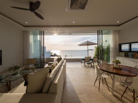 Living room, Dining area, Landmark view, Sea view, Sunset