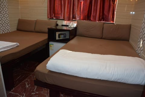 cot