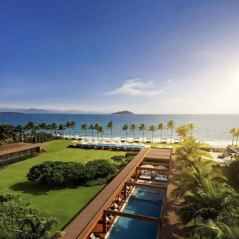 Property building, Natural landscape, Sea view, Swimming pool