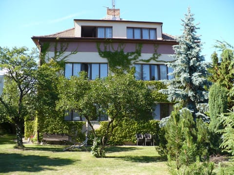 Facade/entrance, Summer
