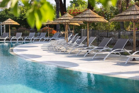 Day, Pool view, Swimming pool, sunbed